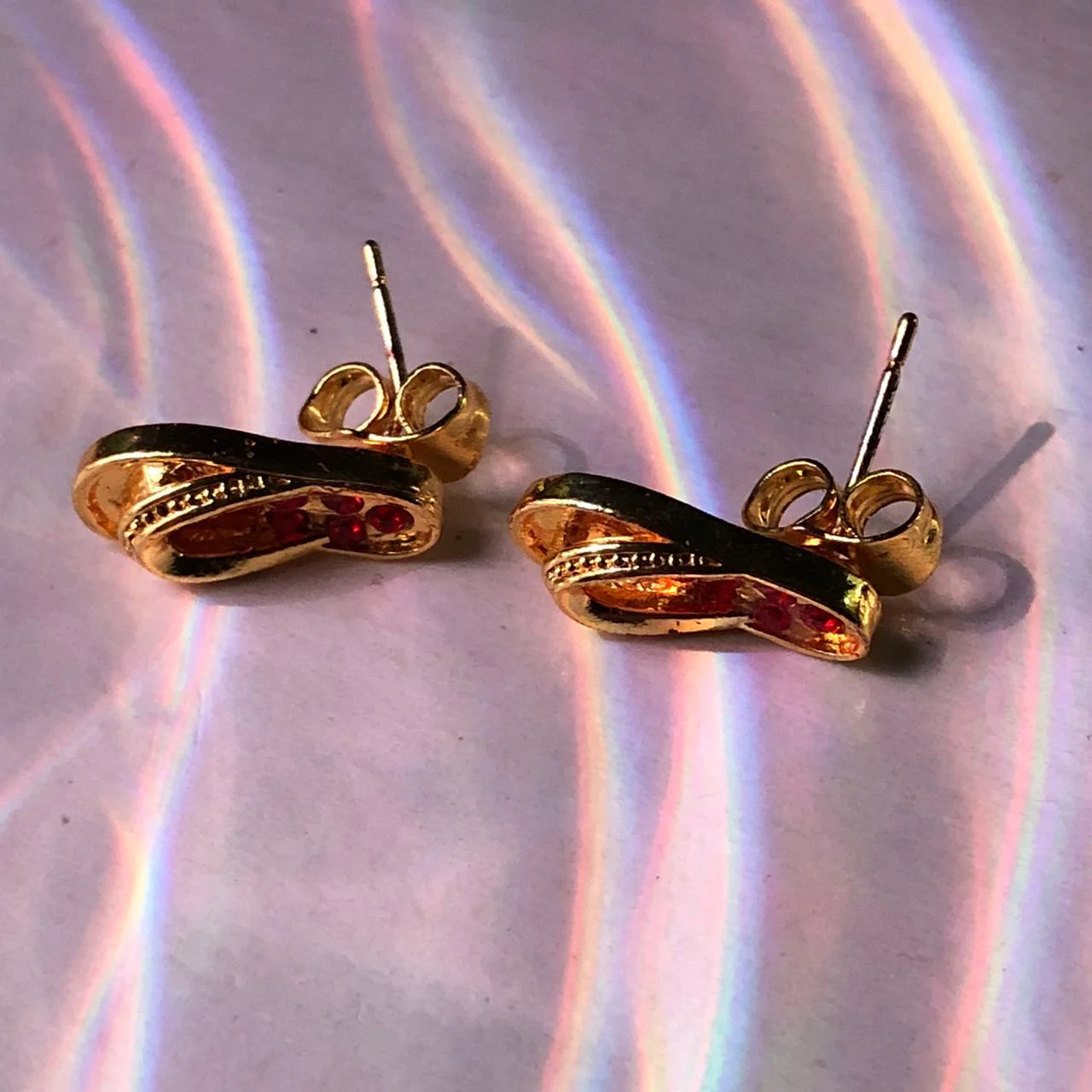 Mini Golden shoes stud - Image 3